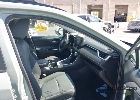 2021 Toyota Rav4 Hybrid Xle z USA, uszkodzony, nr VIN 2T3RWRFV3MW111124
